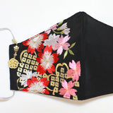 振袖・着物、晴れ着に合うマスク【京都花ひめ・晴れ着マスク・チャーム付き】黒・桜に鹿の子137